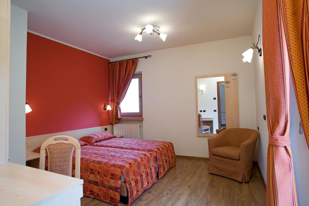 Chalet Kiara - Appartamenti Abar Livigno Kamer foto