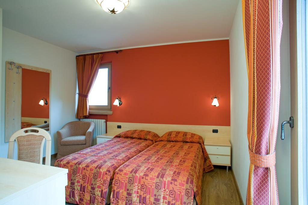 Chalet Kiara - Appartamenti Abar Livigno Kamer foto